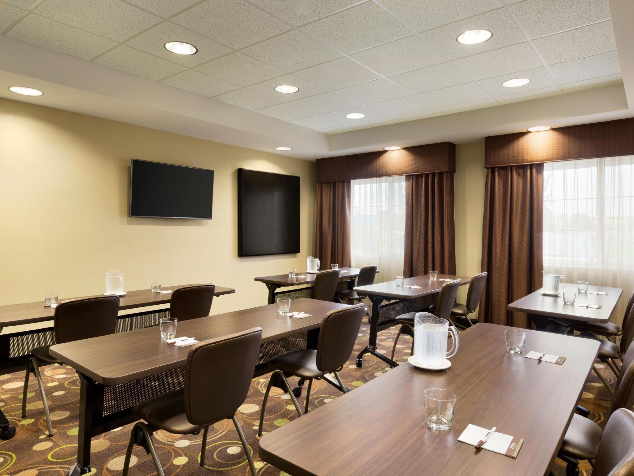 Staybridge Suites West Edmonton By Ihg Zewnętrze zdjęcie