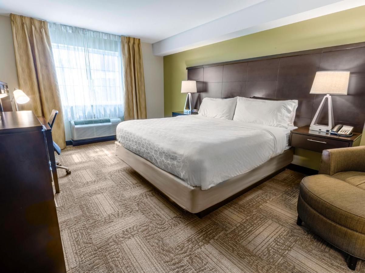 Staybridge Suites West Edmonton By Ihg Zewnętrze zdjęcie