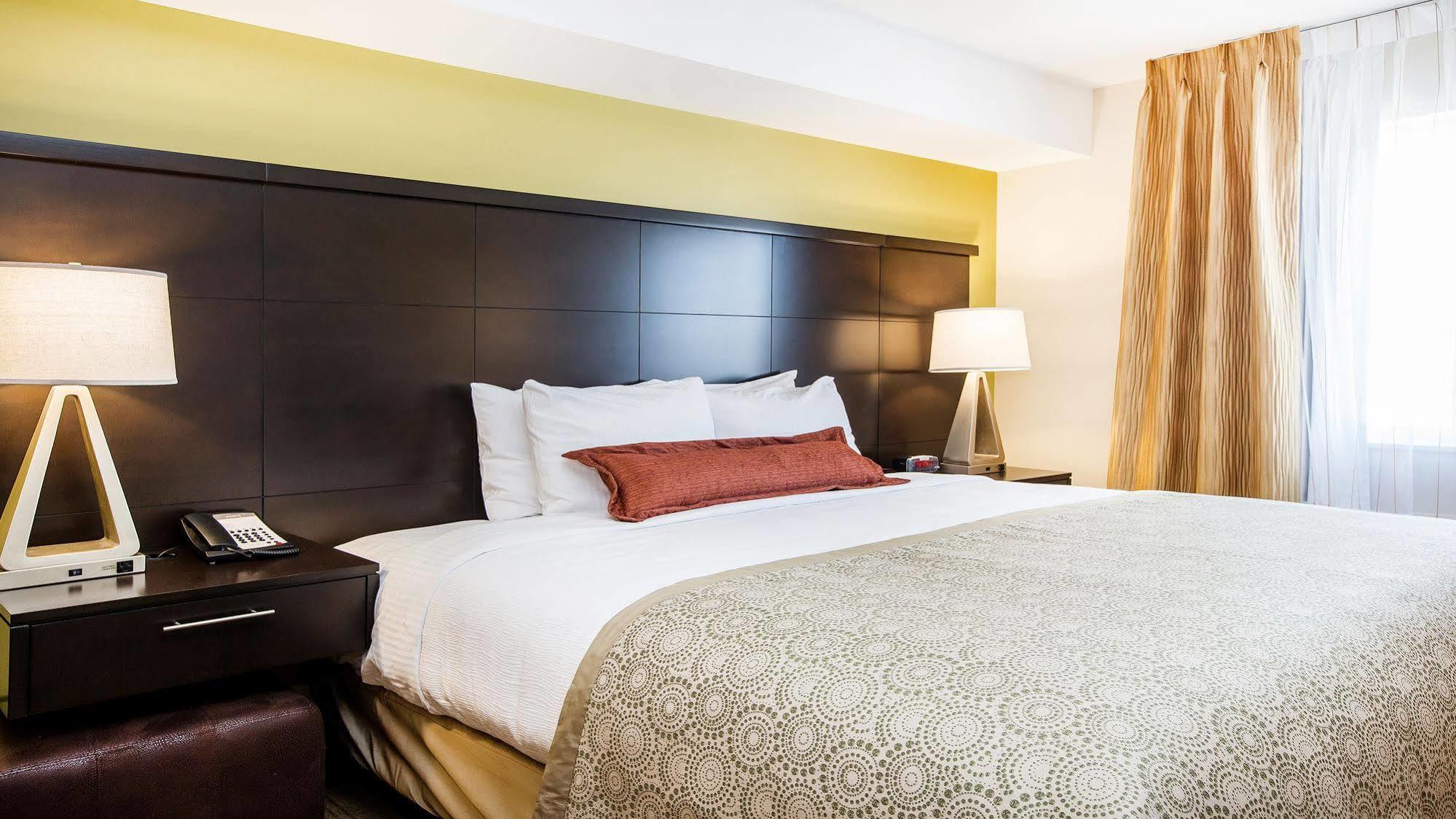 Staybridge Suites West Edmonton By Ihg Zewnętrze zdjęcie